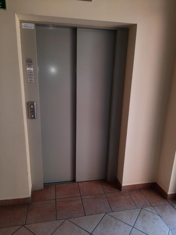 Crazy Frog Gambrinusz Ii. Apartment Hajduszoboszlo Exterior photo
