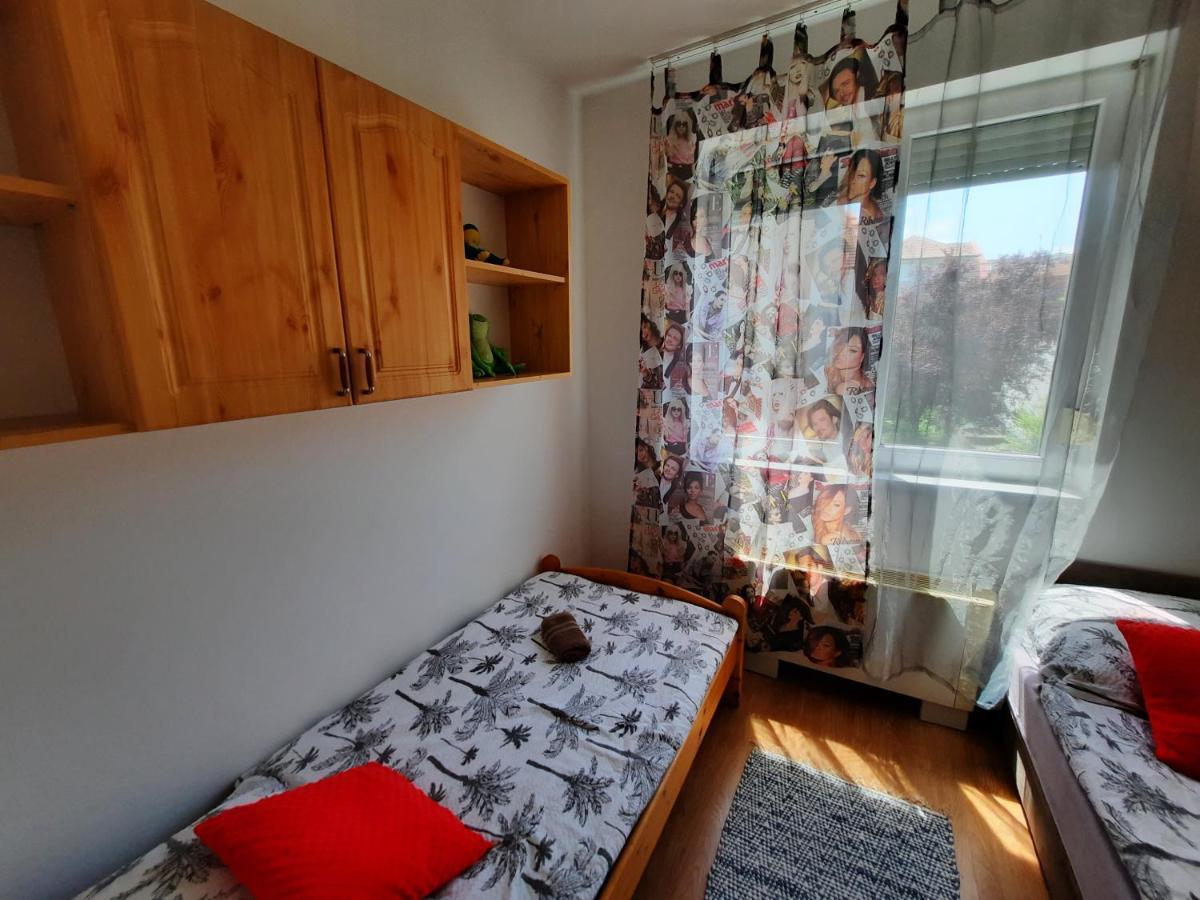 Crazy Frog Gambrinusz Ii. Apartment Hajduszoboszlo Exterior photo